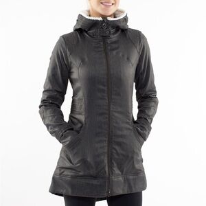 Lululemon Apres Run Anorak Jacket in Deep Camo Herringbone